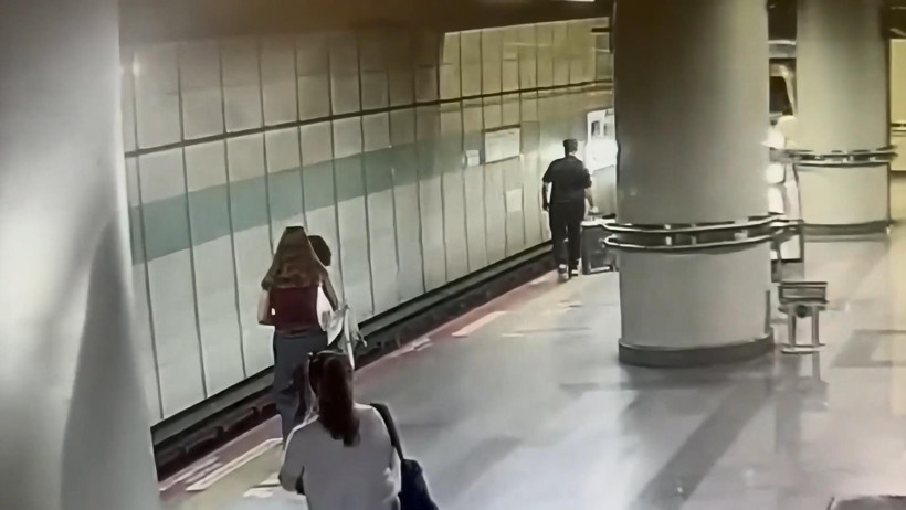 Valiziyle metro raylarına düştü: İstanbul’un en işlek istasyonu - Resim : 4