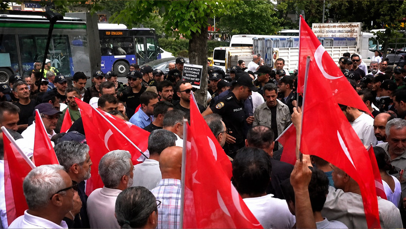 Üniformanın altındaki vicdan: Gazilerin feryadına polis gözyaşlarını tutamadı - Resim : 2