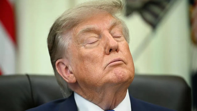 Uykucu Joe devri bitti, uykucu Trump devri başladı: Trump uyuyakaldı - Resim : 1