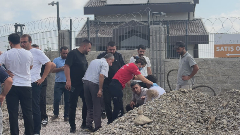 Ekipler tonlarca toprağın altına kalan işçi için seferber oldular: Pendik'te hareketli anlar - Resim : 4
