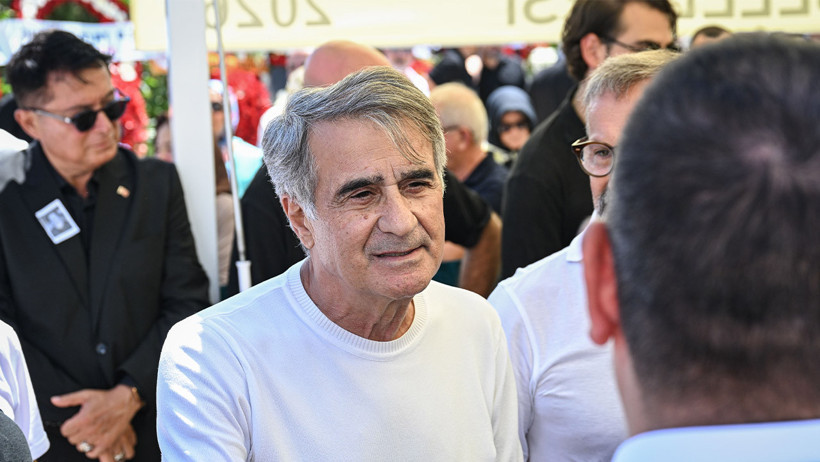 Abdullah Avcı'nın annesi son yolculuğuna uğurlandı: Futbol dünyası yalnız bırakmadı - Resim : 6