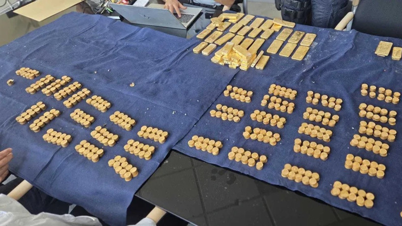 500 milyon TL'lik altını duvarın arkasına saklamışlar - Resim : 2