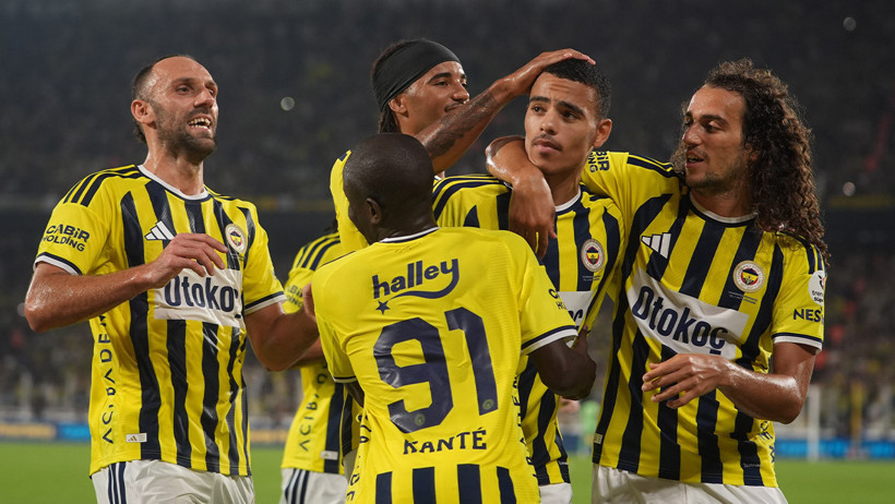 Fenerbahçe Greenwood'un yıldızlaştığı 6 gollü maçta Konyaspor'u mağlup etti - Resim : 7
