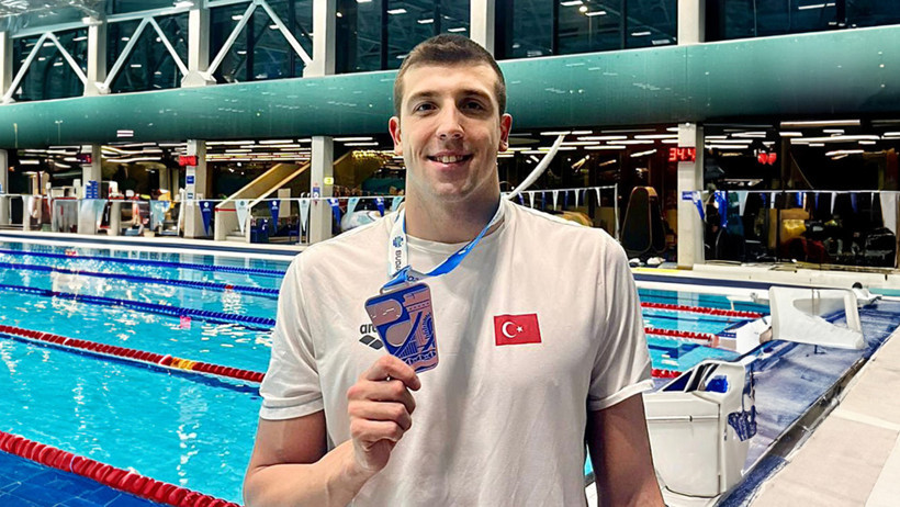 Milli yüzücü Emre Sakçı'dan Akdeniz Oyunları'nda altın madalya - Resim : 1