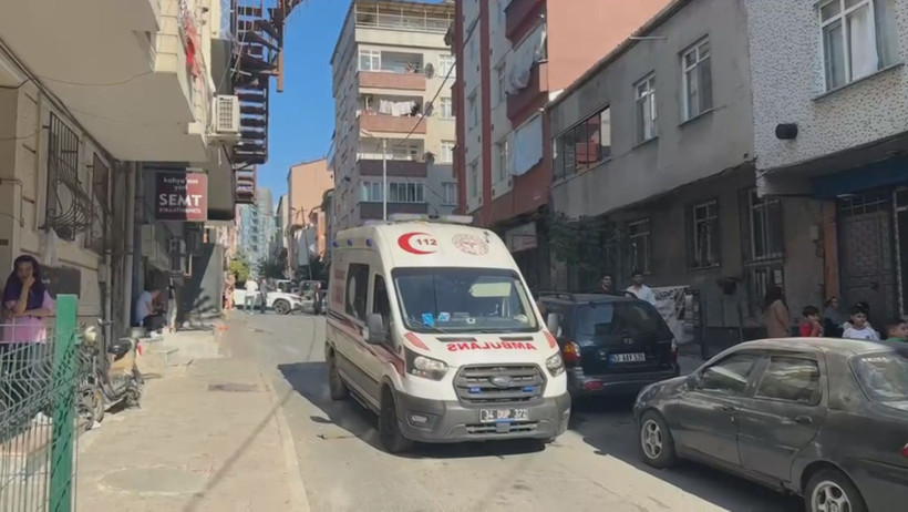 Deodorant kutusu bomba gibi patladı: Yaralılar var: Küçükçekmece’de can pazarı - Resim : 1