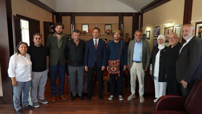 Havai fişek, ressamın emeklerini küle çevirmişti: Kasımpaşa Spor Kulübü yardım elini uzattı - Resim : 1