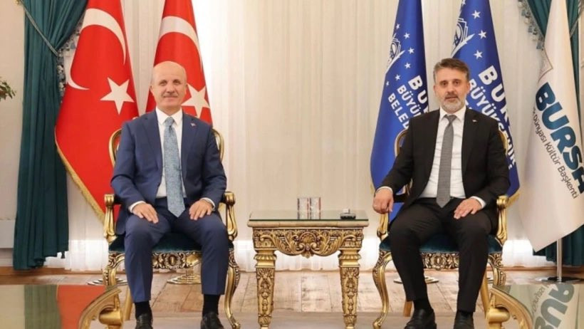 AK Partili başkan göreve geldi Atatürk posteri kalktı: Bursa'da tepki çeken olay - Resim : 1