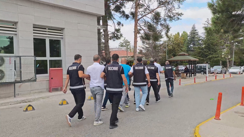 Çağırıp dövüp soydular: 4 zorbanın tuzağı çökertildi - Resim : 1