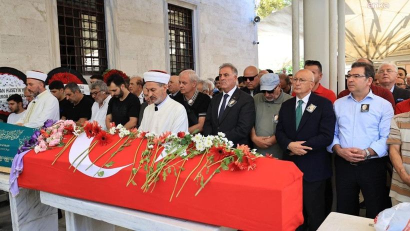 Şükran Soner’in cenazesinde ikinci acı haber: Kız kardeşi hayatını kaybetti - Resim : 1