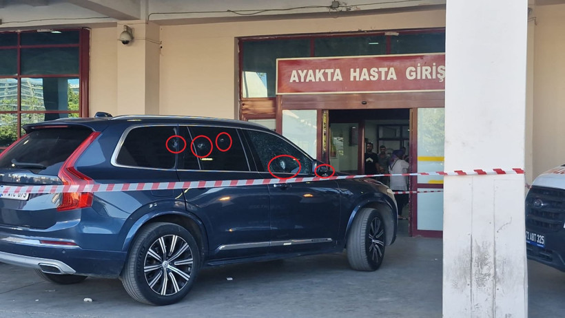 Silahlar konuştu: Cip delik deşik oldu: 3 kişi yara almadan kurtuldu: Saldırı anının görüntüleri ortaya çıktı - Resim: 6