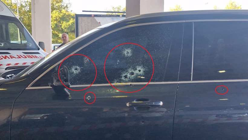 Silahlar konuştu: Cip delik deşik oldu: 3 kişi yara almadan kurtuldu: Saldırı anının görüntüleri ortaya çıktı - Resim: 8