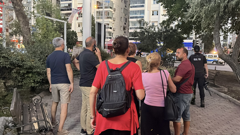 İzmir'de banka soygunu girişimi: Rehineler kurtarıldı - Resim : 3