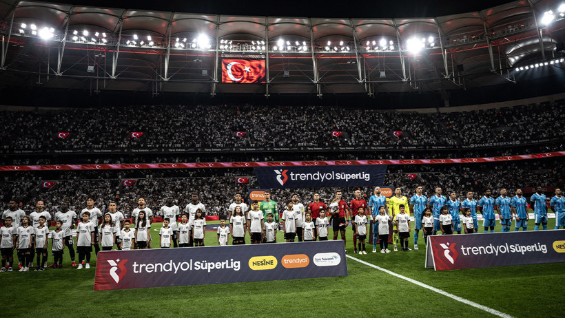 Beşiktaş Erzurumspor’u 3-0 mağlup ederek maç fazlasıyla liderlik koltuğuna oturdu - Resim : 6