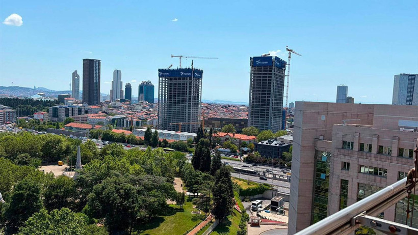 8.5 milyarlık ihale 'Tanıdık' isme: Çaycılıktan milyarderliğe... - Resim : 1