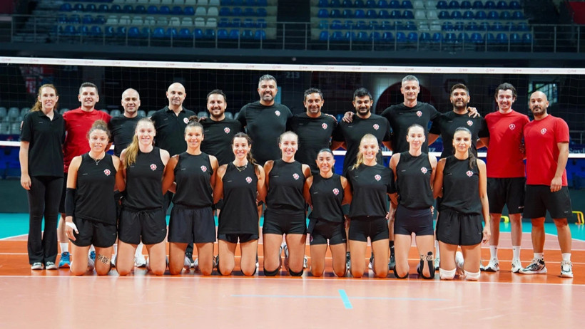 THY Voleybol Takımı’na İtalya’dan vize engeli - Resim : 1