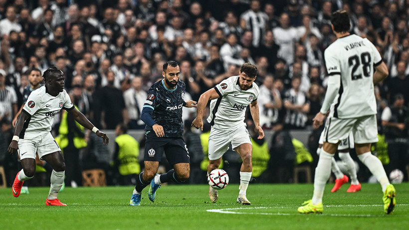 Sponsorluk krizi sahaya yansıdı: Beşiktaş Marsilya maçına Tera logosoz çıktı - Resim : 1