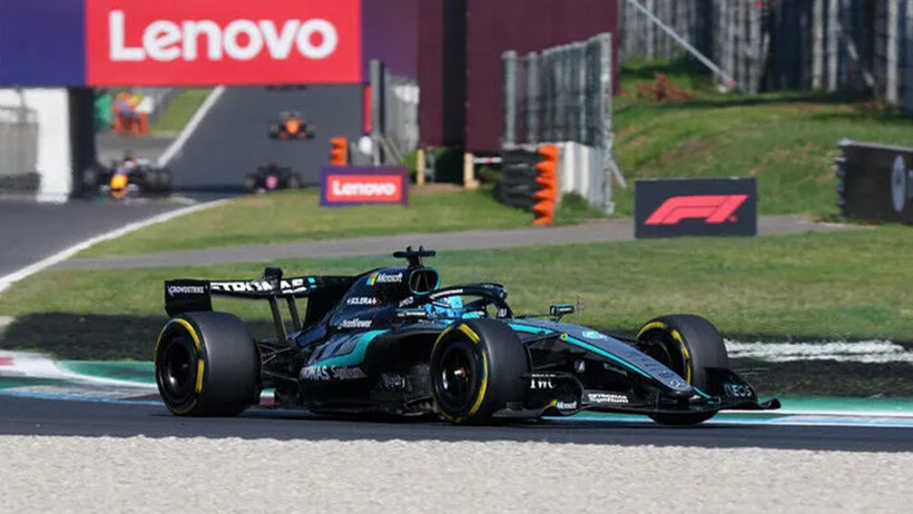Formula 1 Azerbaycan GP'de pole pozisyonu George Russel'ın - Resim : 1