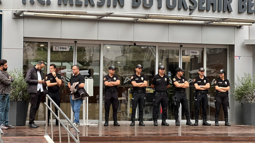 Mersin Büyükşehir Belediye Başkanı Vahap Seçer gözaltında - Resim : 3
