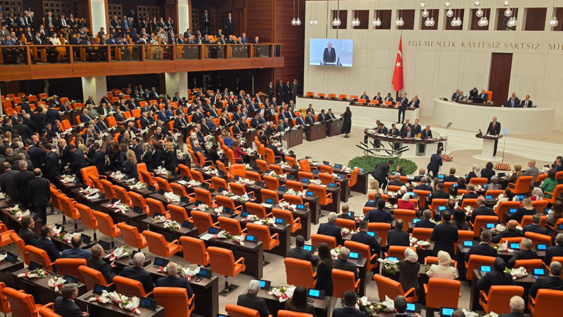 Bahçeli Öcalan'a selam söyledi: Meclis'te yeni yasama yılında neler yaşandı? - Resim : 1