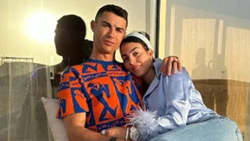 Ronaldo'nun eşi de topa girdi: Jesus'u hedef aldığı paylaşımı apar topar sildi - Resim : 2