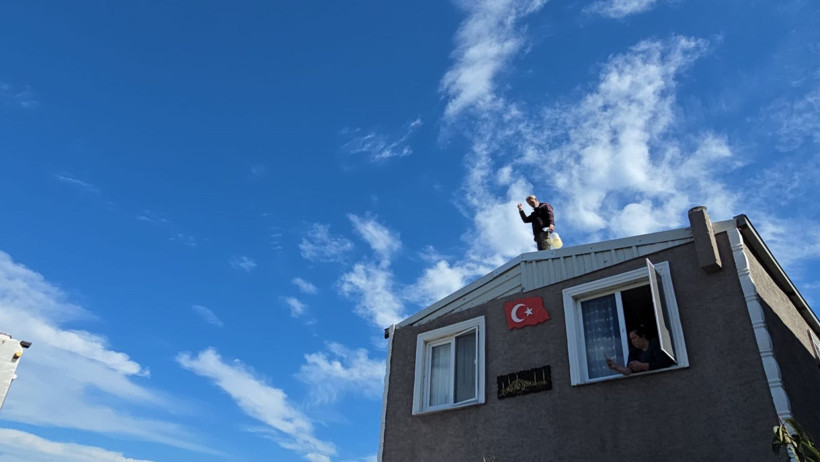 Mudanya’da çatıya çıkan adam: Yüz Numaralı Adam’ı hatırlattı - Resim: 7
