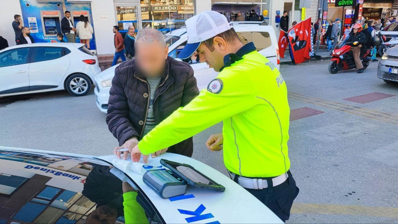 Milyonlarca sürücüye ağır ceza yolda: 81 ilde polisler bagajları tek tek açıyor - Resim: 8
