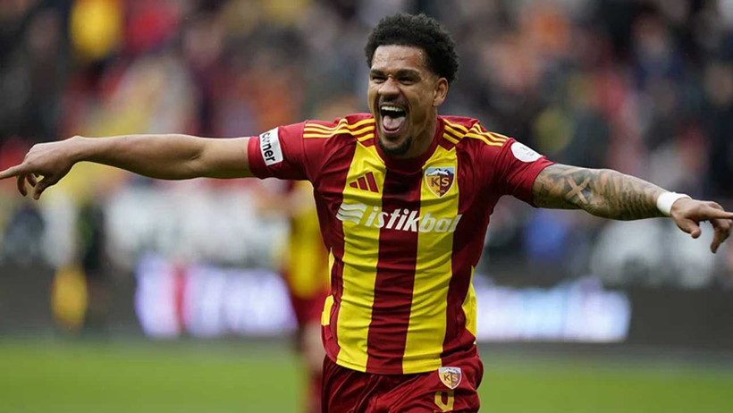 Kayserispor'un eski yıldızından olay sözler: 'Kayseri'de hayat berbat' - Resim : 1