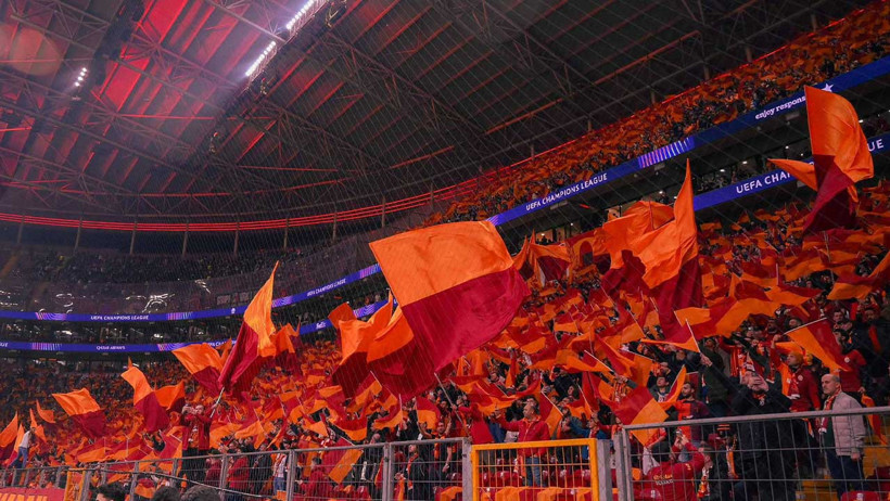 Galatasaray Barcelona'ya direnemedi: Öne geçtiği maçta ikinci yarıda dağıldı - Resim : 5