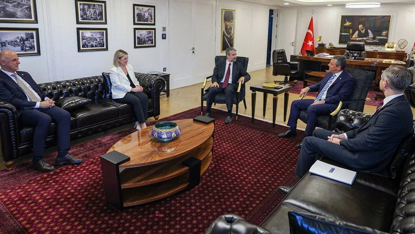 YENİ Parti lideri Özgür Özel, iş dünyasıyla görüştü - Resim : 2