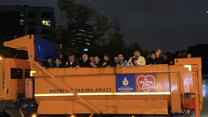 İstanbul’da böylesi tarihte görülmedi: Selin ortasında can pazarı - Resim : 9