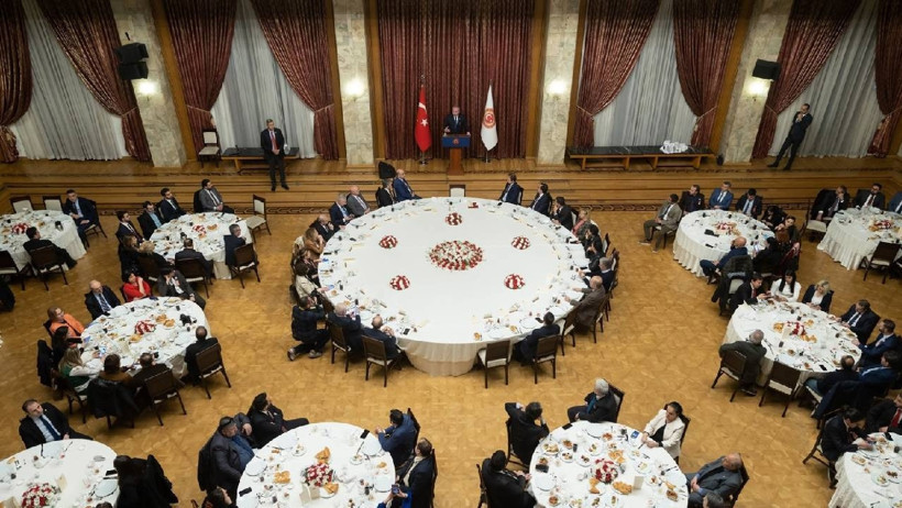 Tasarruf genelgeleri delindi: Halkın parasıyla ağırladılar - Resim : 1