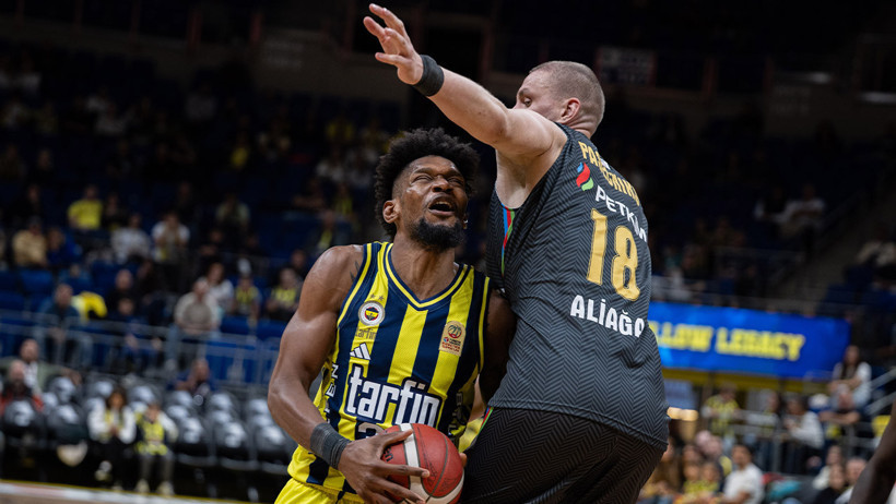 Fenerbahçe evinde Aliağa Petkim Spor’a 82-77 mağlup oldu - Resim : 4
