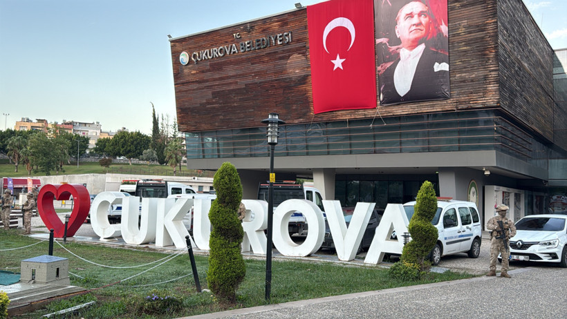 Çukurova Belediyesi'ne operasyon: Gözaltılar var - Resim : 1