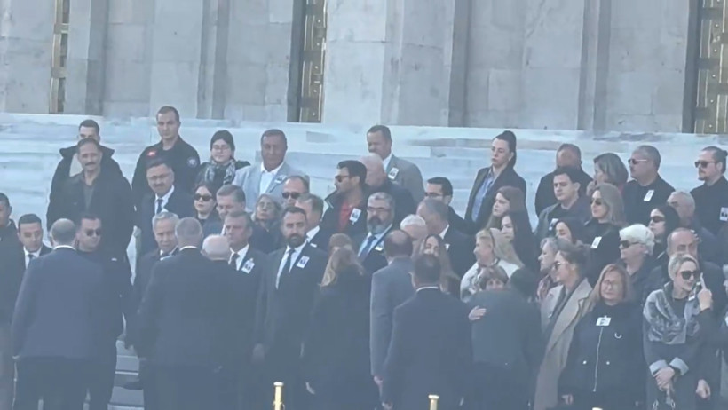 Özgür Özel ve Kemal Kılıçdaroğlu arasında manidar tokalaşma - Resim : 1