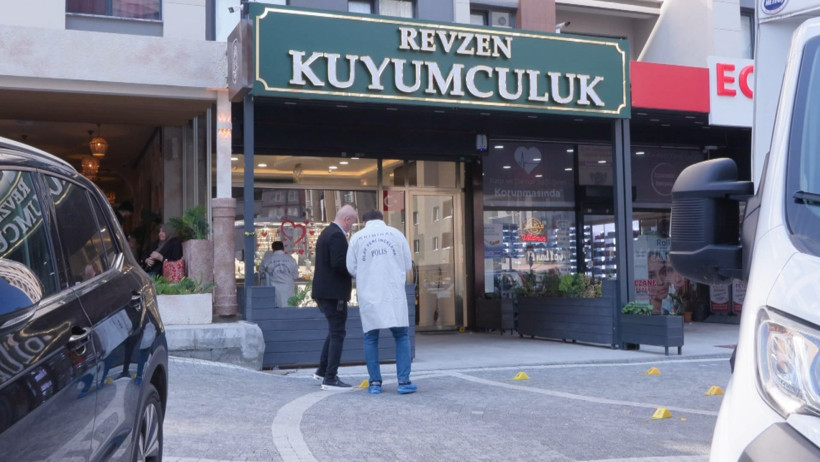 Esenyurt’ta kuyumcuya silahlı saldırı düzenlendi - Resim : 1