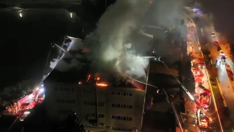 Tuzla’da ayakkabı fabrikasının çatı katında yangın: Ekipler müdahale ediyor - Resim : 3