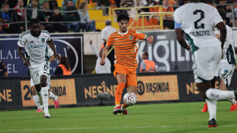 Kocaelispor Alanyaspor'u deplasmanda 2-1 mağlup etti - Resim : 1
