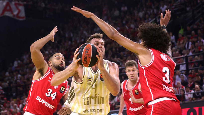 Fenerbahçe son şampiyon Olympiakos'u deplasmanda 64-61 mağlup etti - Resim : 2
