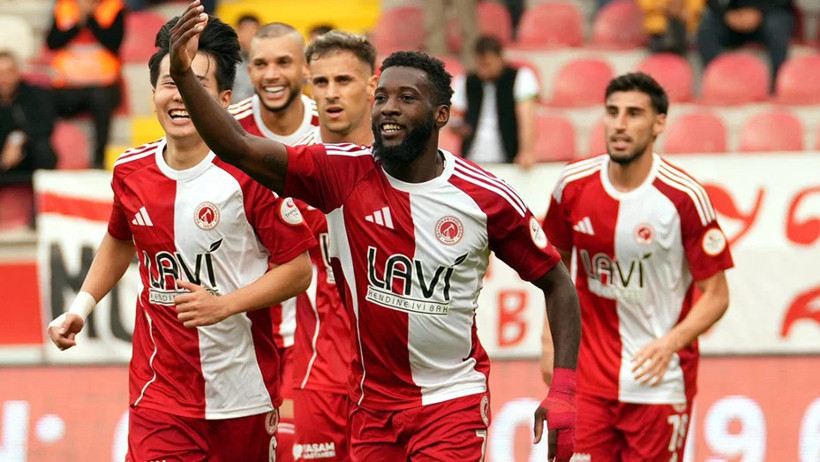 Batman Petrolspor 2-0 geriye düştüğü maçta 3-2 kazanmayı bildi - Resim : 1