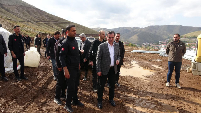 Bitlis'te çığ tehlikesine karşı 1270 metrelik kar perdesi yapılacak - Resim : 1