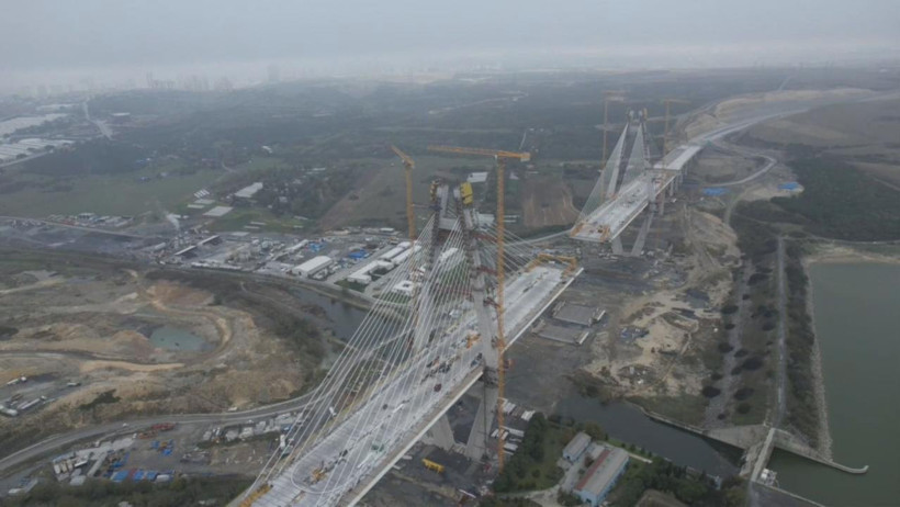 İstanbul'da Sazlıdere Köprüsü'nün yapımında son durum havadan görüntülendi - Resim : 2
