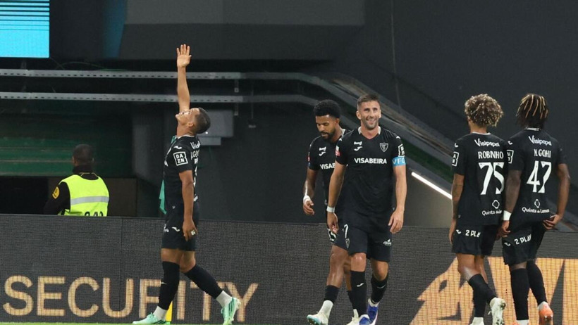 Portekiz’de Türk fırtınası: Cihan Kahramanlı Viseu, Sporting Lizbon’u yendi - Resim : 1