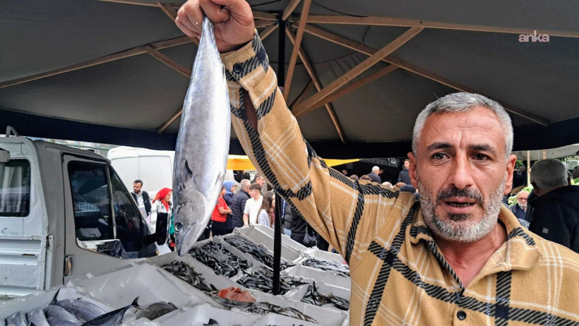 Palamutun fiyatı üç günde 50 liradan 150 liraya yükseldi: Balıkçı da vatandaş da şikayetçi - Resim : 1