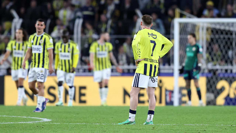 Fenerbahçe'de Kerem Aktürkoğlu taraftarın ıslık protestosuna tepki gösterdi - Resim : 2