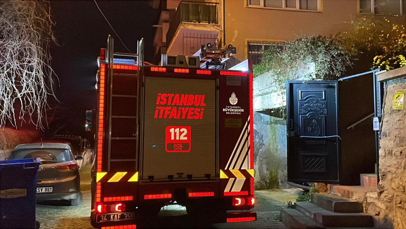 &Uuml;sk&uuml;dar&rsquo;da korku dolu anlar: 4 katlı bina tahliye edildi - Resim : 1