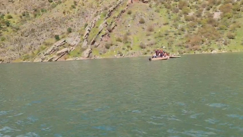 Kampçının Akılalmaz kazası: Botta dengesini kaybedip suya düştü - Resim : 1