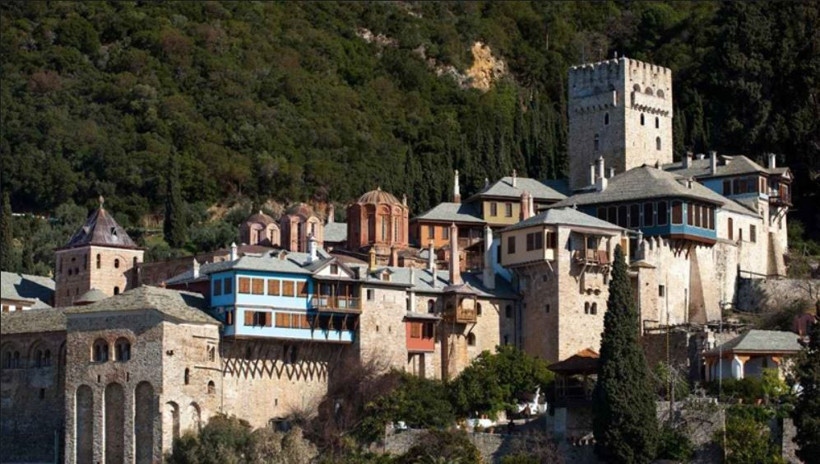 Bu adada sadece erkekler yaşıyor. Bin yıldır kadınların girmesi yasak - Resim: 3