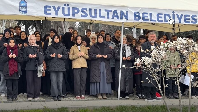 İstiklal Marşı’nın yazarı Mehmet Akif Ersoy kabrinde dualarla anıldı: Duygusal tören - Resim : 6