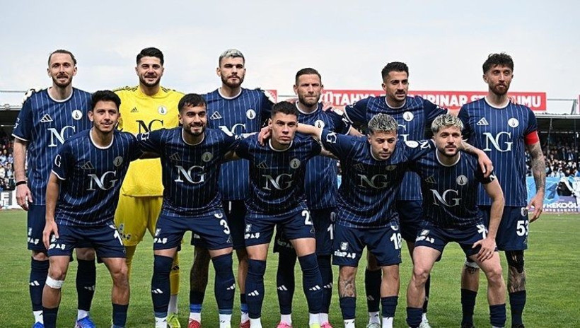 Türkiye'de profesyonel futbol liglerinde 5. şampiyon belli oldu: Yarına 2 ekip daha yolda - Resim: 9