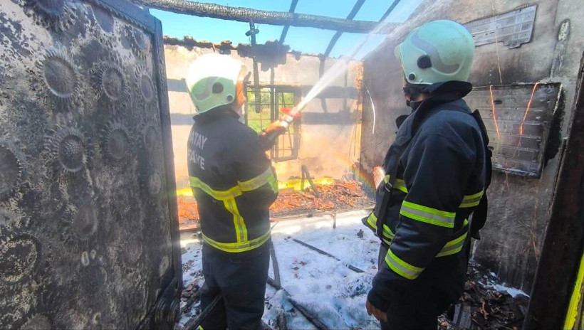 Kırıkhan'da yangın evi küle çevirdi - Resim : 1